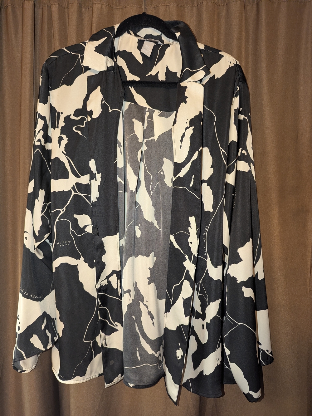 H&M Black and Cream Patterned Blouse